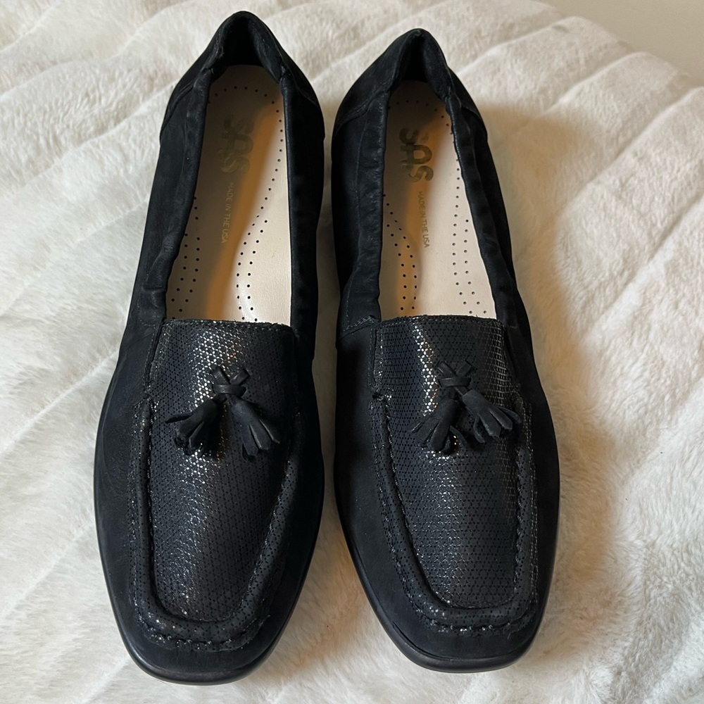 SAS Women 7.5N Hope Slip On Tassel Black Loafer Workwear Office Preppy City Fall